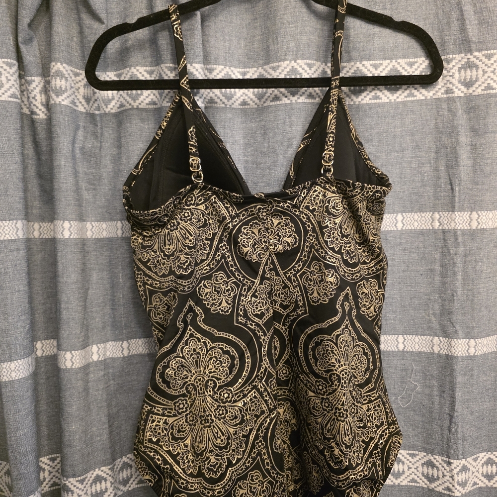 * NWOT * MAGICSUIT Swim/Bathing Suit Size  14 - Picture 2 of 4